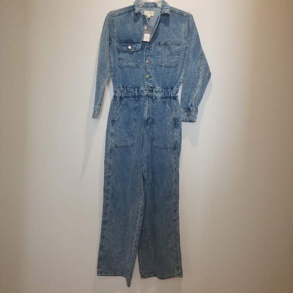 Chic Denim Long-Sleeve Jumpsuit - Picture 1 of 8